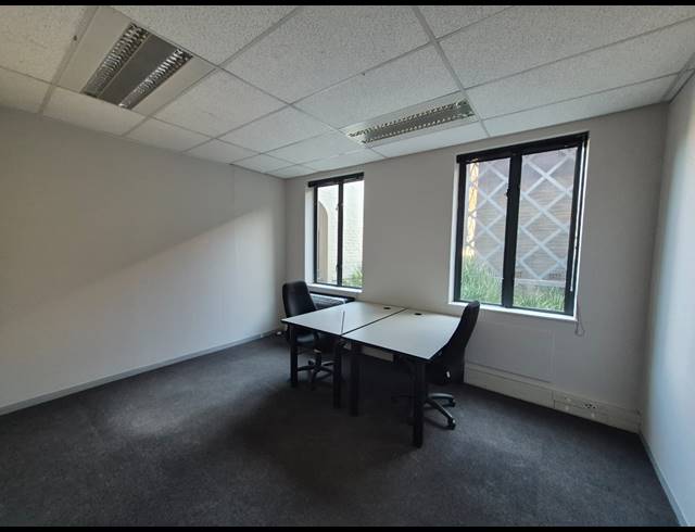 555M² OFFICE TO LET IN SANDTON CENTRAL